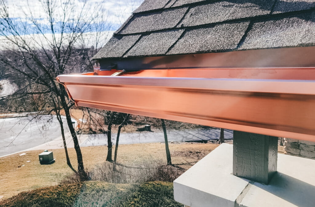 What Are Seamless Gutters