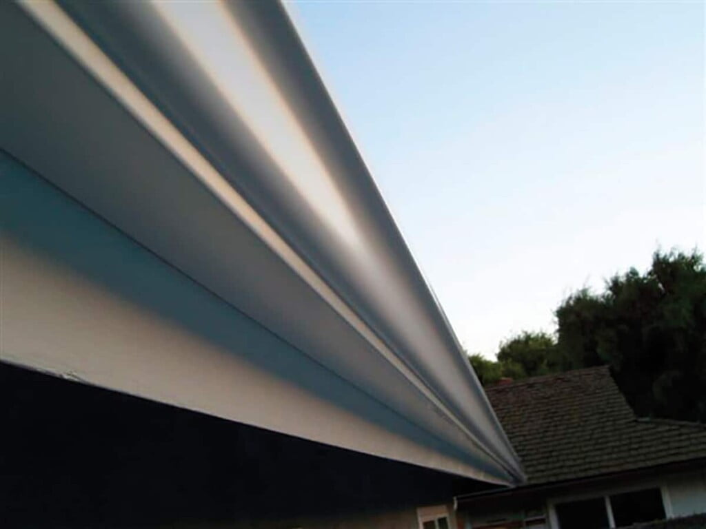 What Are Seamless Gutters