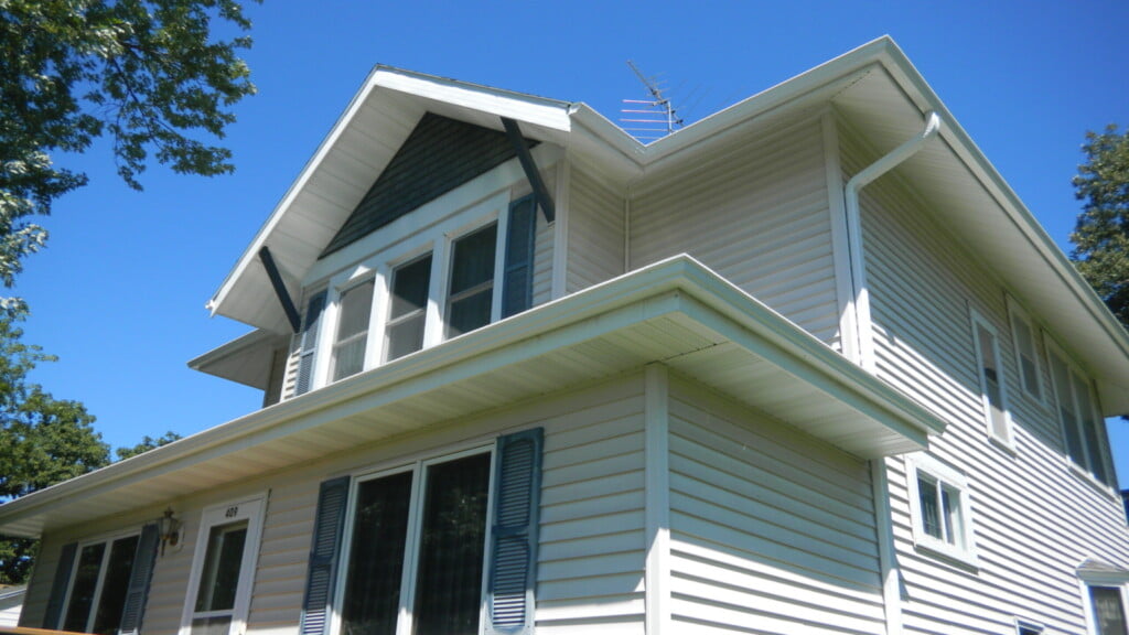 What Are Seamless Gutters