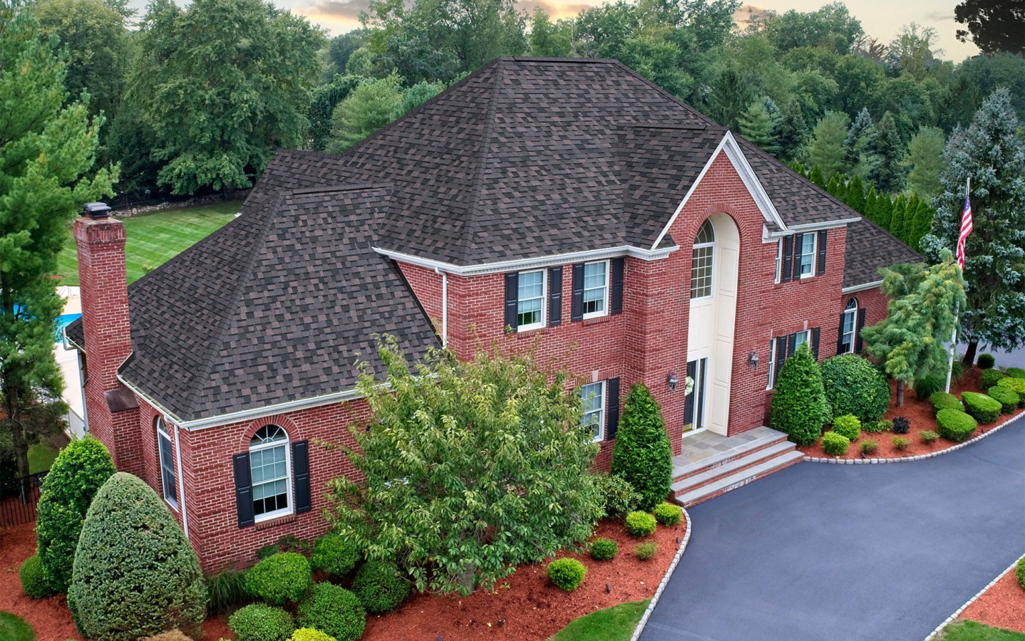 Midnight Plum Owens Corning Shingle Color 1 Shingle Color for Roofs
